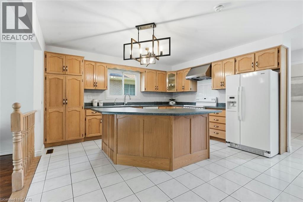 12 Sumner Crescent, Grimsby, Ontario  L3M 5E2 - Photo 8 - 40859349