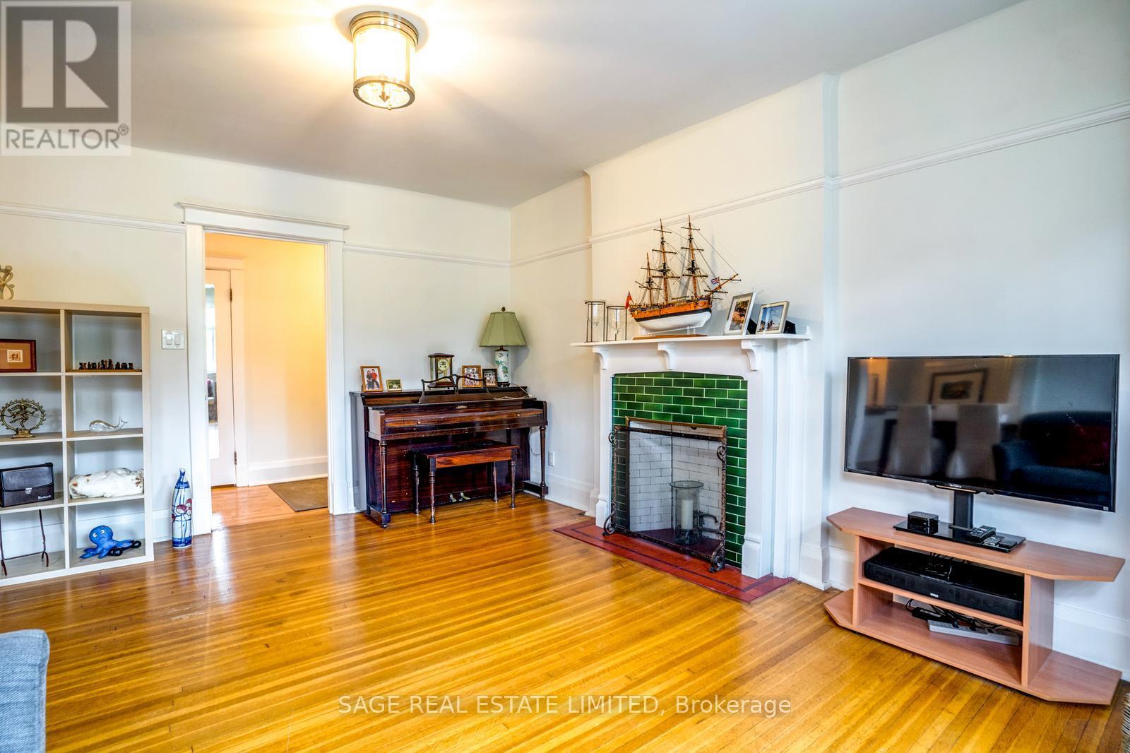 8 - 3 Lonsdale Road, Toronto, Ontario  M4V 1W4 - Photo 6 - C13745330