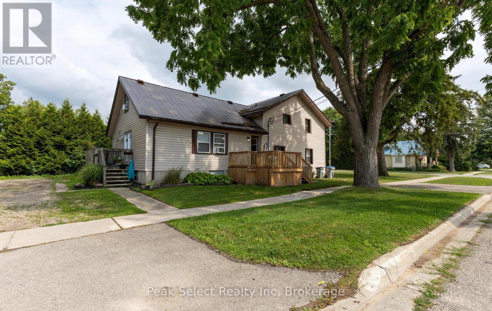32 Victoria Street W, South Huron, Ontario  N0M 1S2 - Photo 3 - X13745388