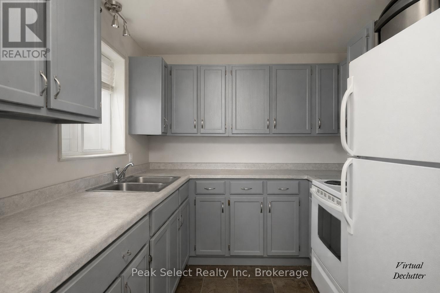 32 Victoria Street W, South Huron, Ontario  N0M 1S2 - Photo 8 - X13745388