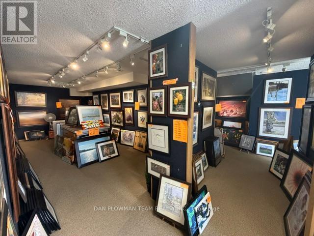 922 Simcoe Street N, Oshawa, Ontario  L1G 4W2 - Photo 2 - E13745402