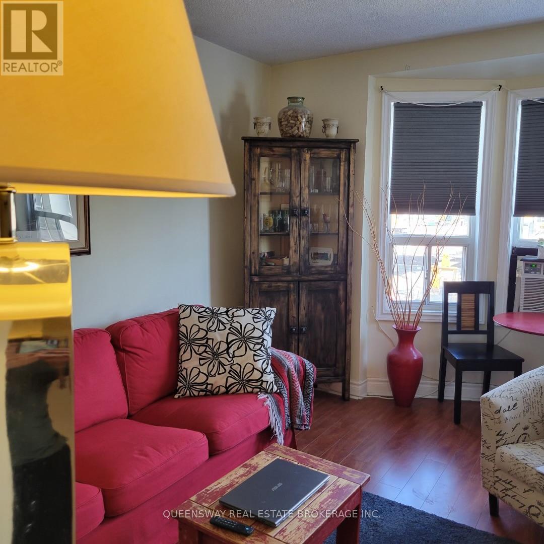 705 Danforth Avenue, Toronto, Ontario  M4J 1L2 - Photo 4 - E13745498