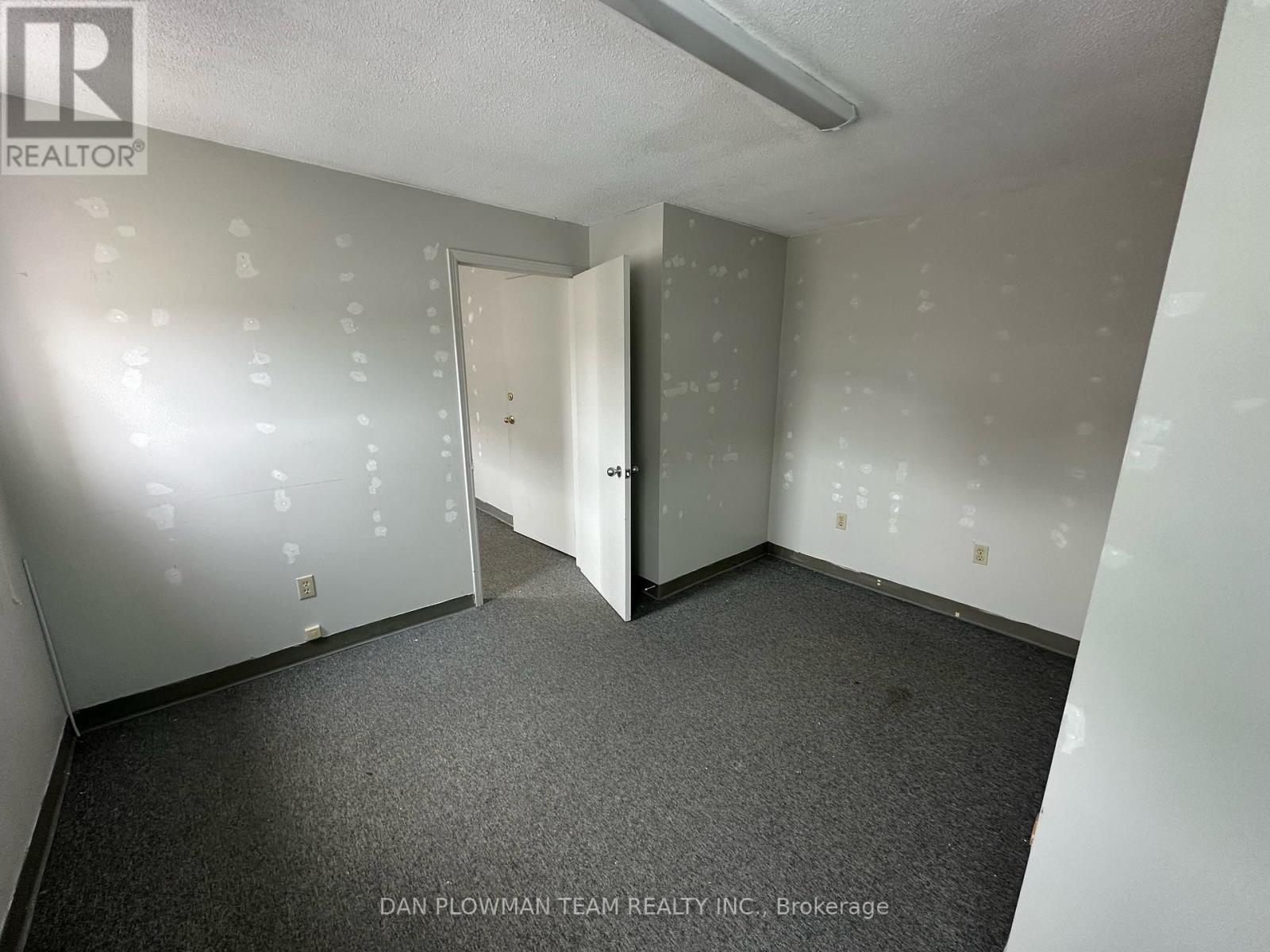 203 - 922 Simcoe Street N, Oshawa, Ontario L1G 4X1 - Photo 3 - E13745526