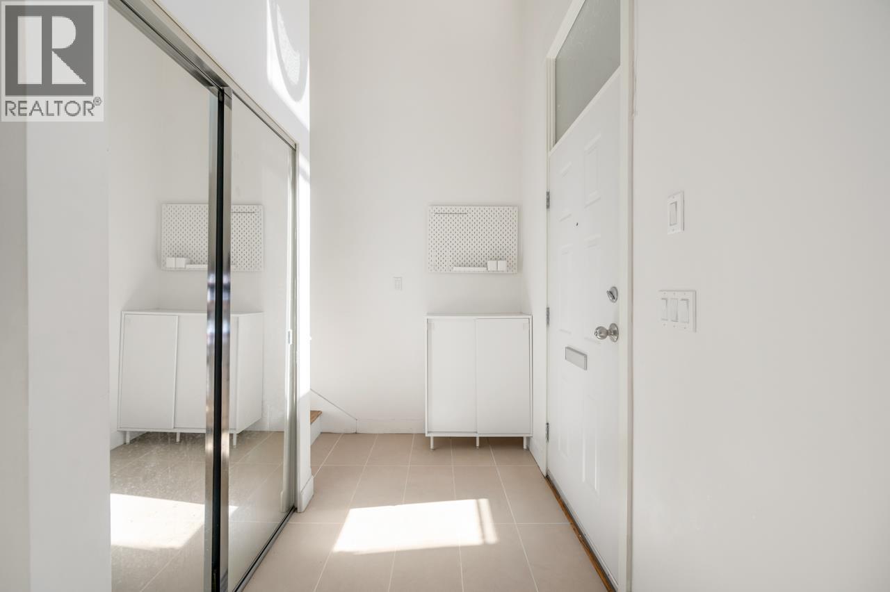 7021 17th Avenue, Burnaby, British Columbia  V3N 1K6 - Photo 15 - R3161224