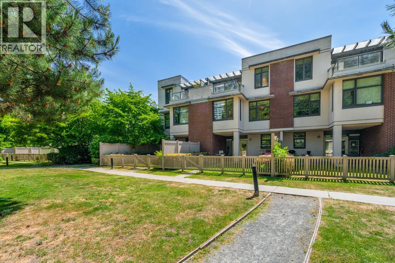 7021 17th Avenue, Burnaby, British Columbia  V3N 1K6 - Photo 34 - R3161224