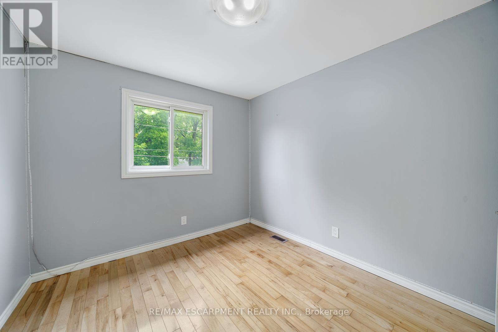 5 Elizabeth Street, Innisfil (Cookstown), Ontario  L0L 1L0 - Photo 17 - N13745346