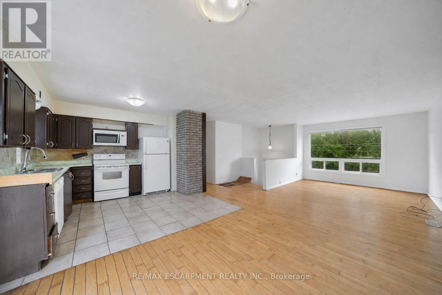 5 Elizabeth Street, Innisfil (Cookstown), Ontario  L0L 1L0 - Photo 4 - N13745346