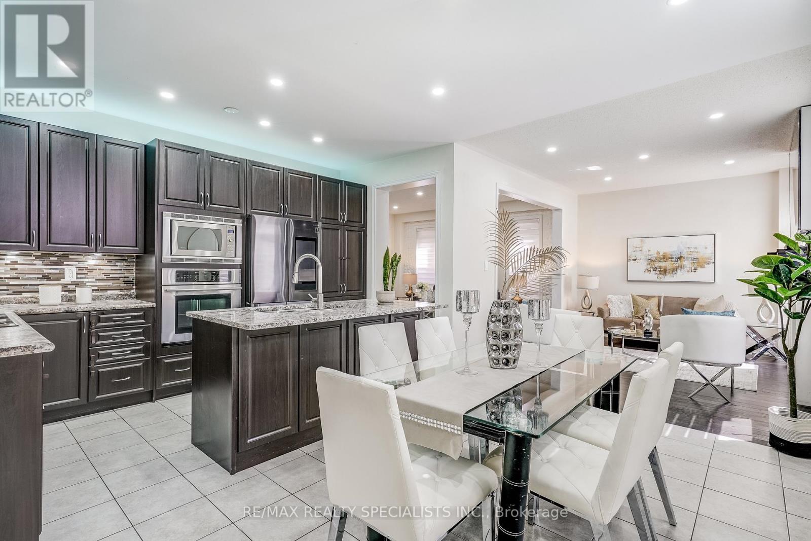 18 Rogers Trail, Bradford West Gwillimbury (Bradford), Ontario  L3Z 0G4 - Photo 14 - N13745378