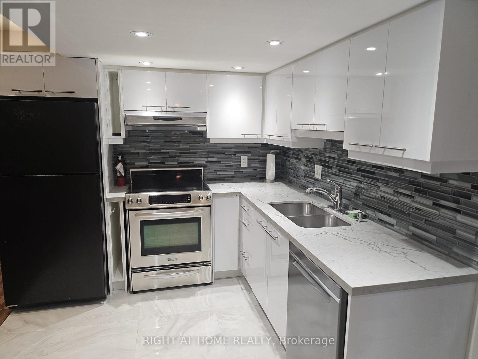 Basement - 58 Stemmle Drive, Aurora, Ontario  L4G 6N4 - Photo 3 - N13745390