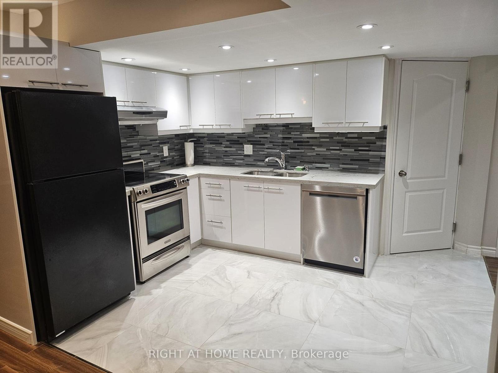 Basement - 58 Stemmle Drive, Aurora, Ontario  L4G 6N4 - Photo 4 - N13745390