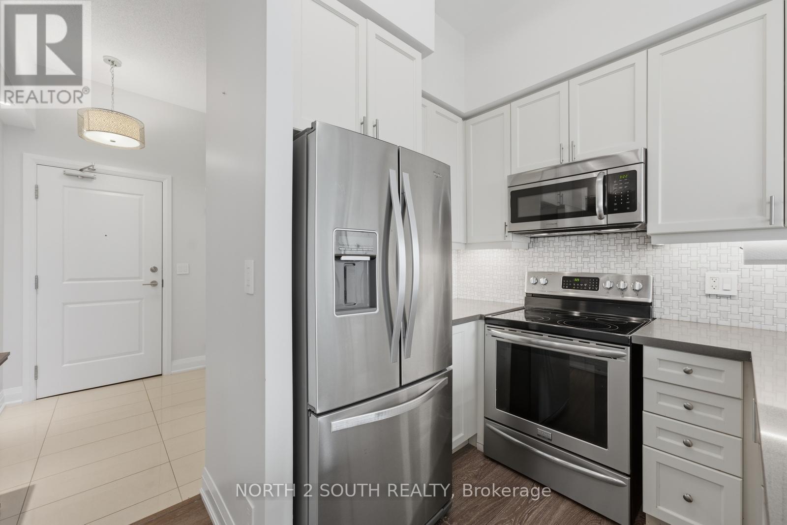 1015 - 12 Woodstream Boulevard, Vaughan, Ontario  L4L 8C4 - Photo 11 - N13745484