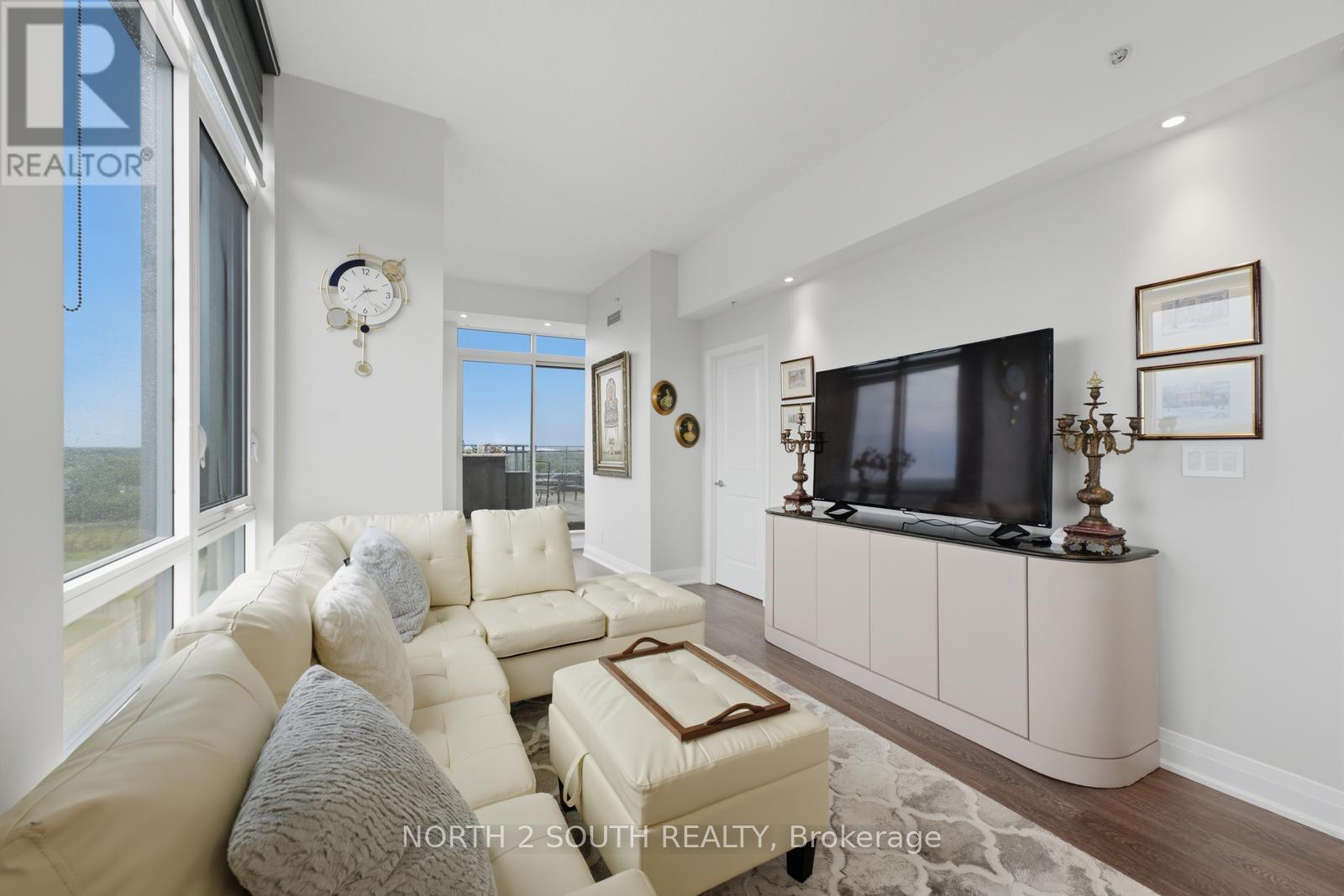 1015 - 12 Woodstream Boulevard, Vaughan, Ontario  L4L 8C4 - Photo 17 - N13745484