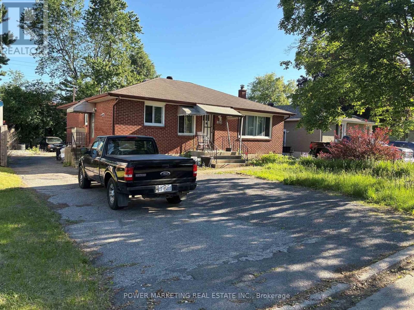 320 Fullerton Avenue, Ottawa, Ontario  K1K 1K3 - Photo 2 - X13745400
