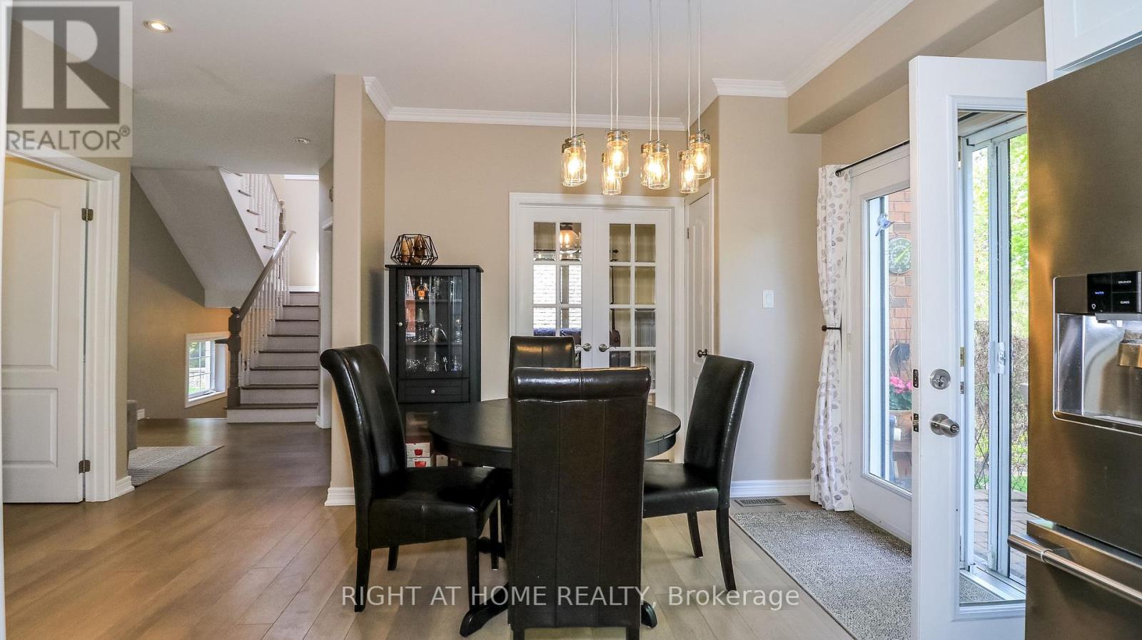 26 Stapleton Place, Barrie (Ardagh), Ontario  L4N 5Z3 - Photo 11 - S13745286