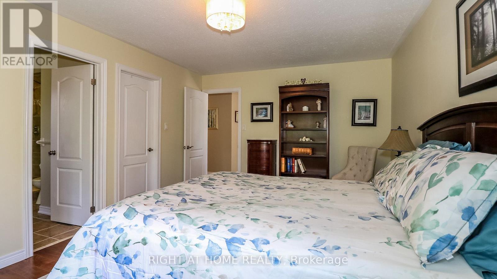 26 Stapleton Place, Barrie (Ardagh), Ontario  L4N 5Z3 - Photo 13 - S13745286