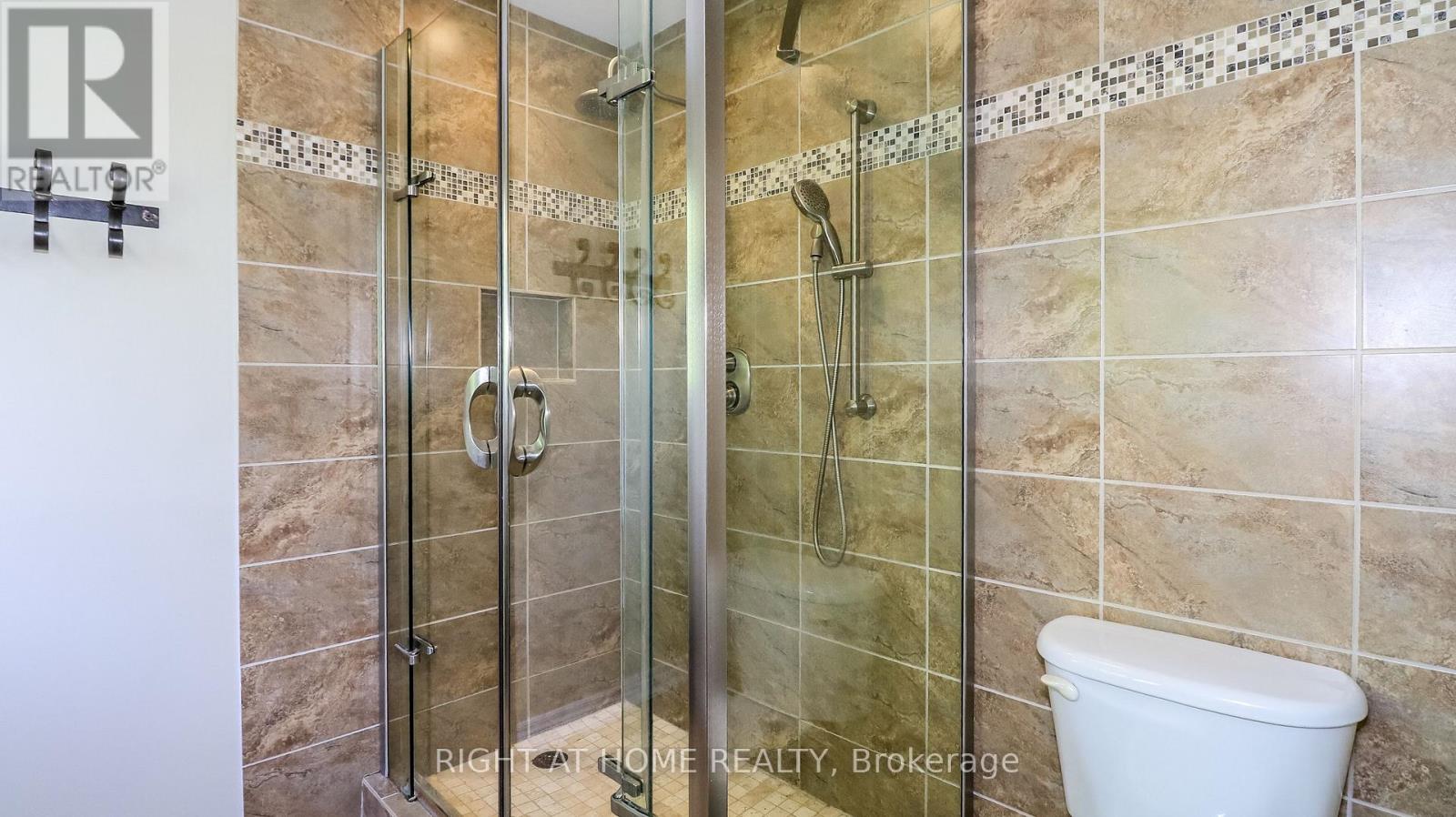 26 Stapleton Place, Barrie (Ardagh), Ontario  L4N 5Z3 - Photo 15 - S13745286
