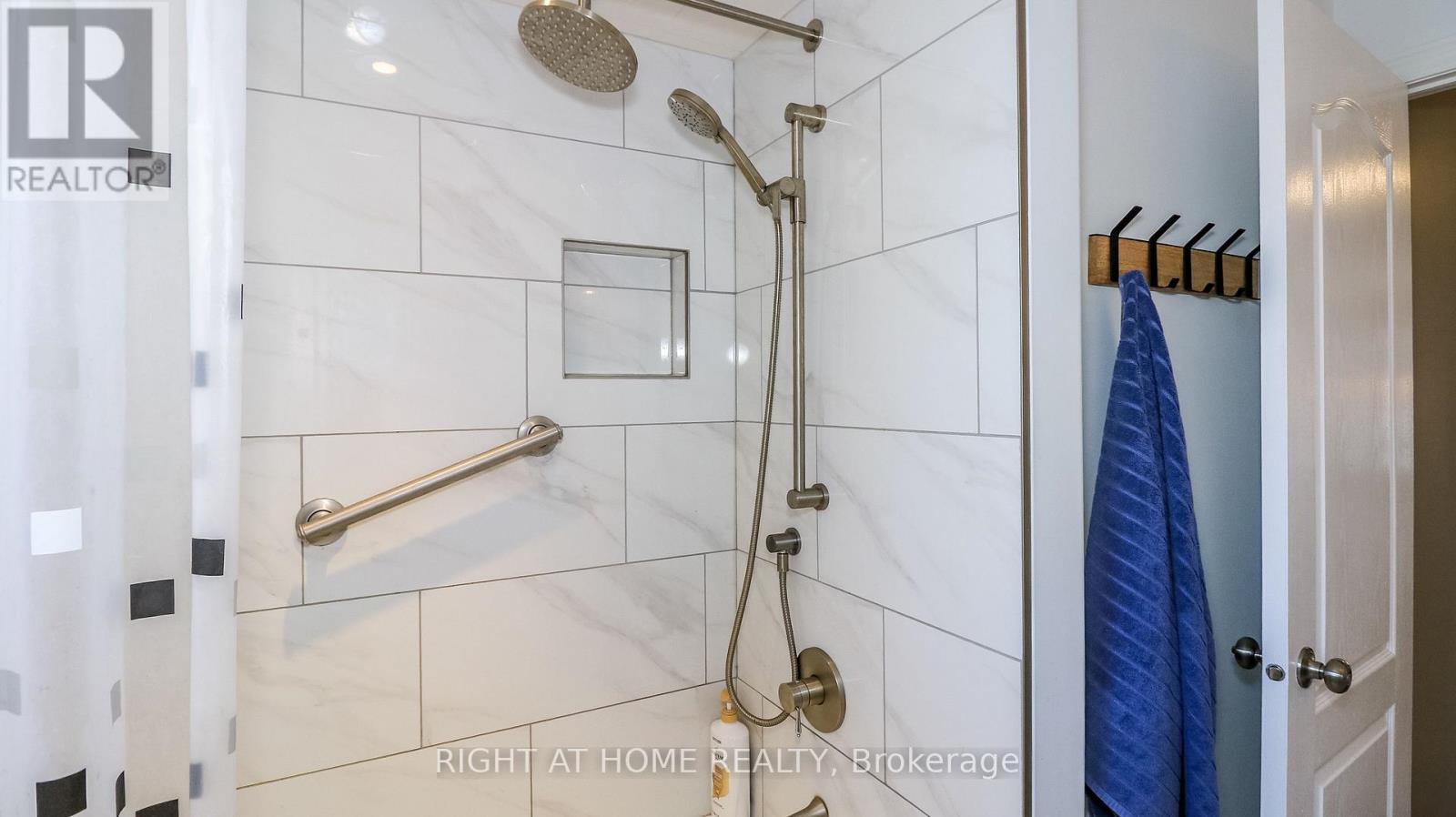 26 Stapleton Place, Barrie (Ardagh), Ontario  L4N 5Z3 - Photo 18 - S13745286
