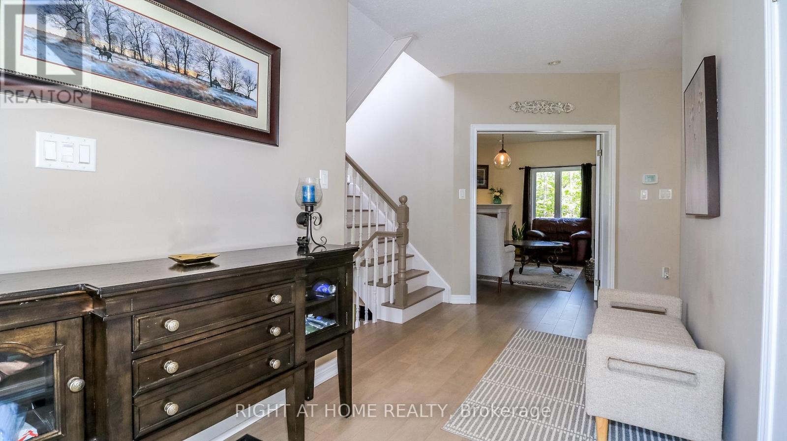 26 Stapleton Place, Barrie (Ardagh), Ontario  L4N 5Z3 - Photo 5 - S13745286