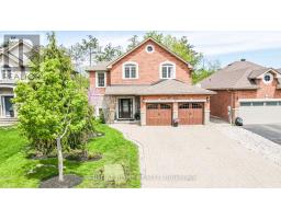 26 STAPLETON PLACE, Barrie, Ontario