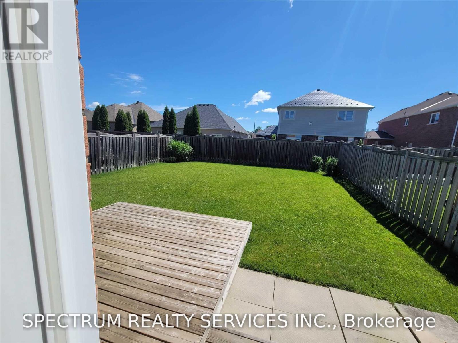 7 Charlemagne Avenue, Barrie (Innis-Shore), Ontario  L4M 0A9 - Photo 14 - S13745444