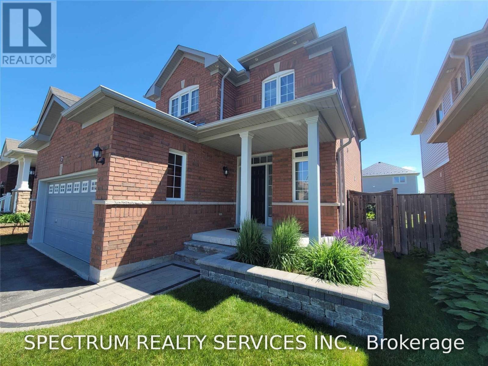 7 Charlemagne Avenue, Barrie (Innis-Shore), Ontario  L4M 0A9 - Photo 2 - S13745444