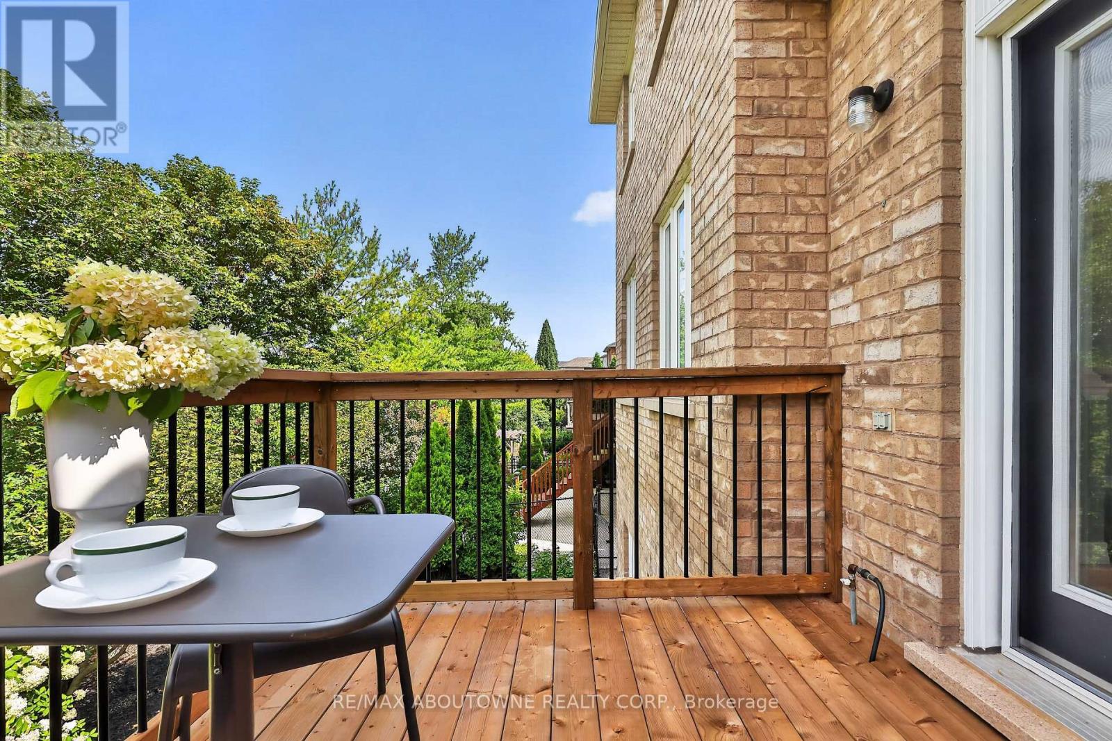 2269 Whitworth Drive, Oakville, Ontario  L6M 0B5 - Photo 16 - W13745266