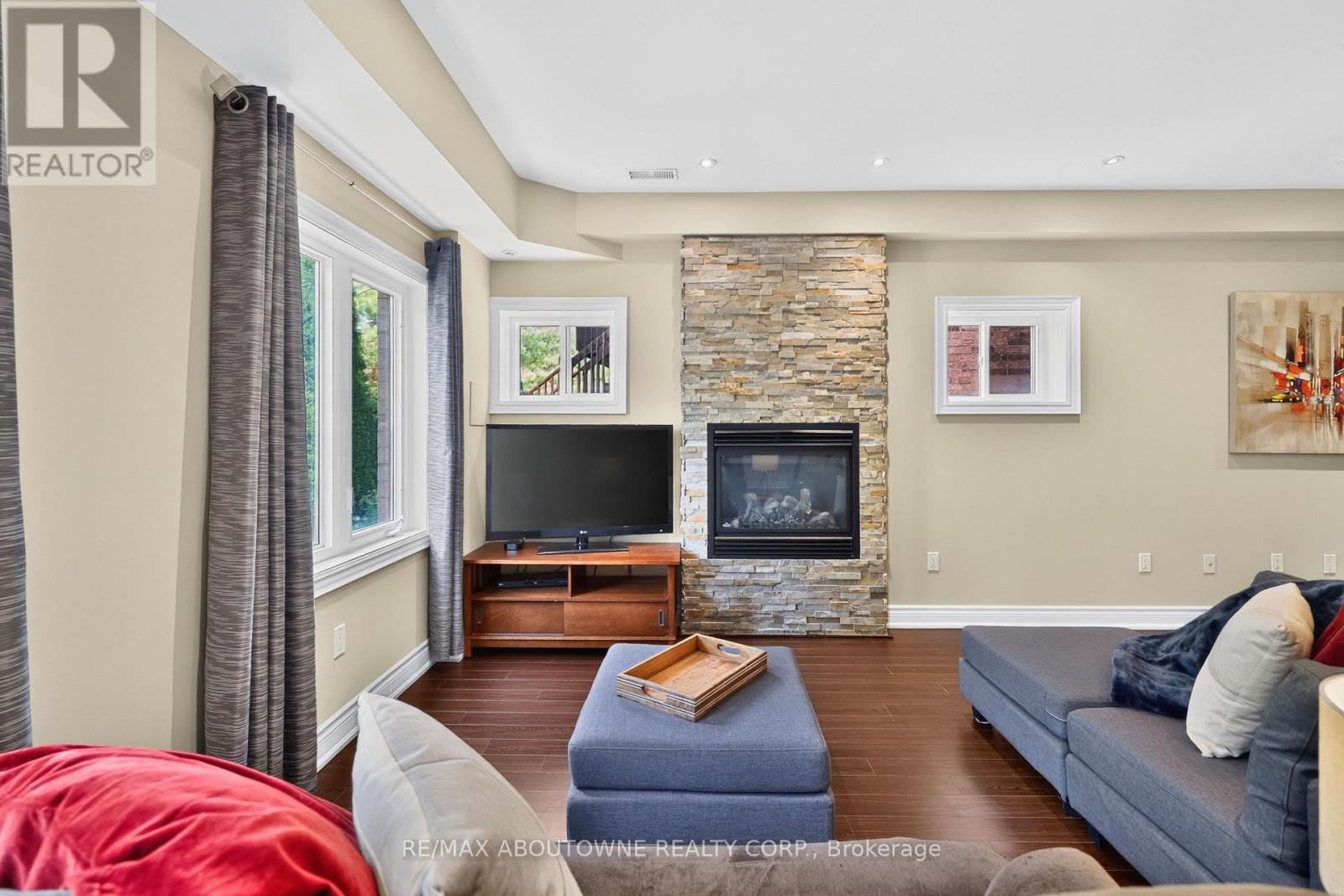2269 Whitworth Drive, Oakville, Ontario  L6M 0B5 - Photo 33 - W13745266