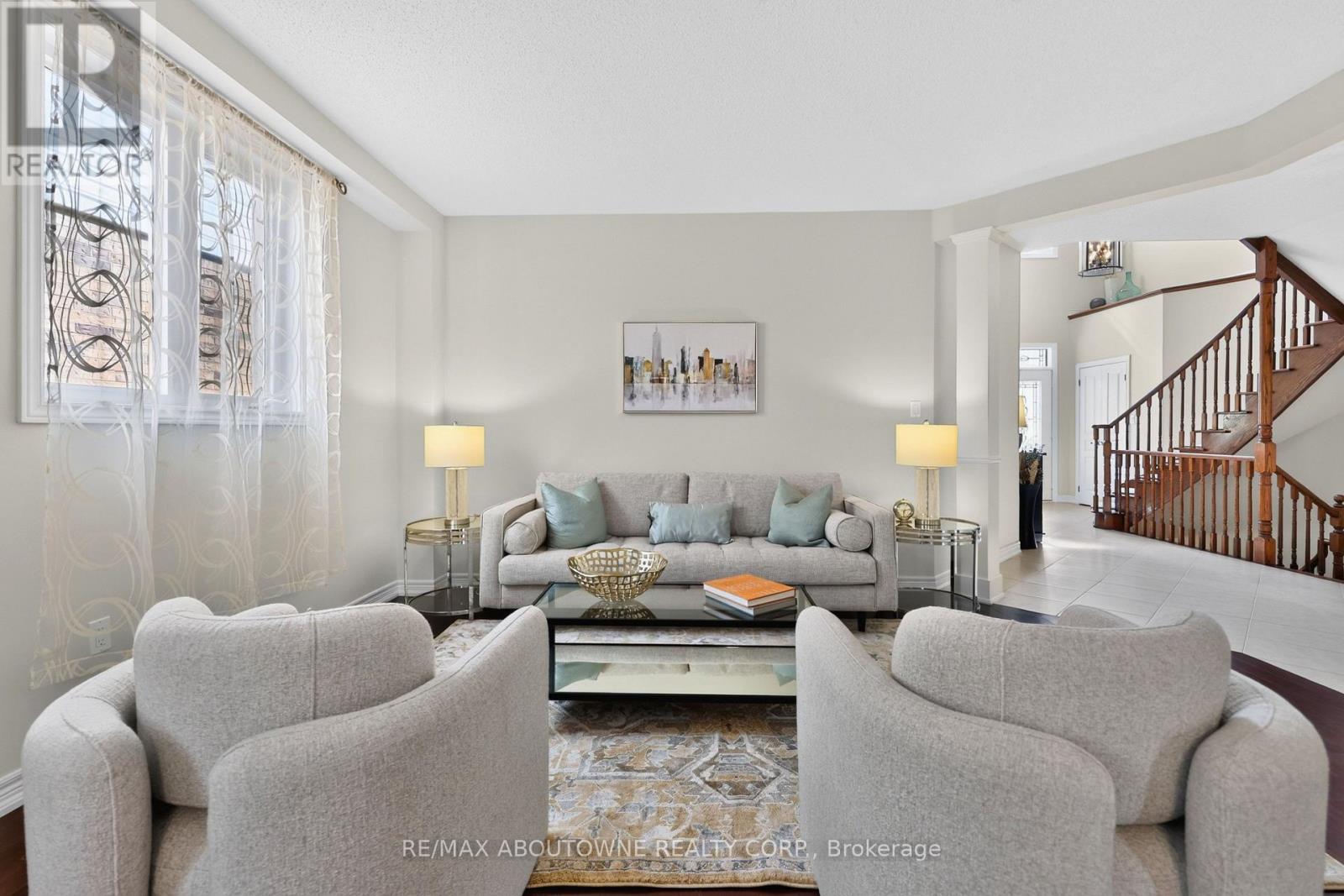 2269 Whitworth Drive, Oakville, Ontario  L6M 0B5 - Photo 7 - W13745266