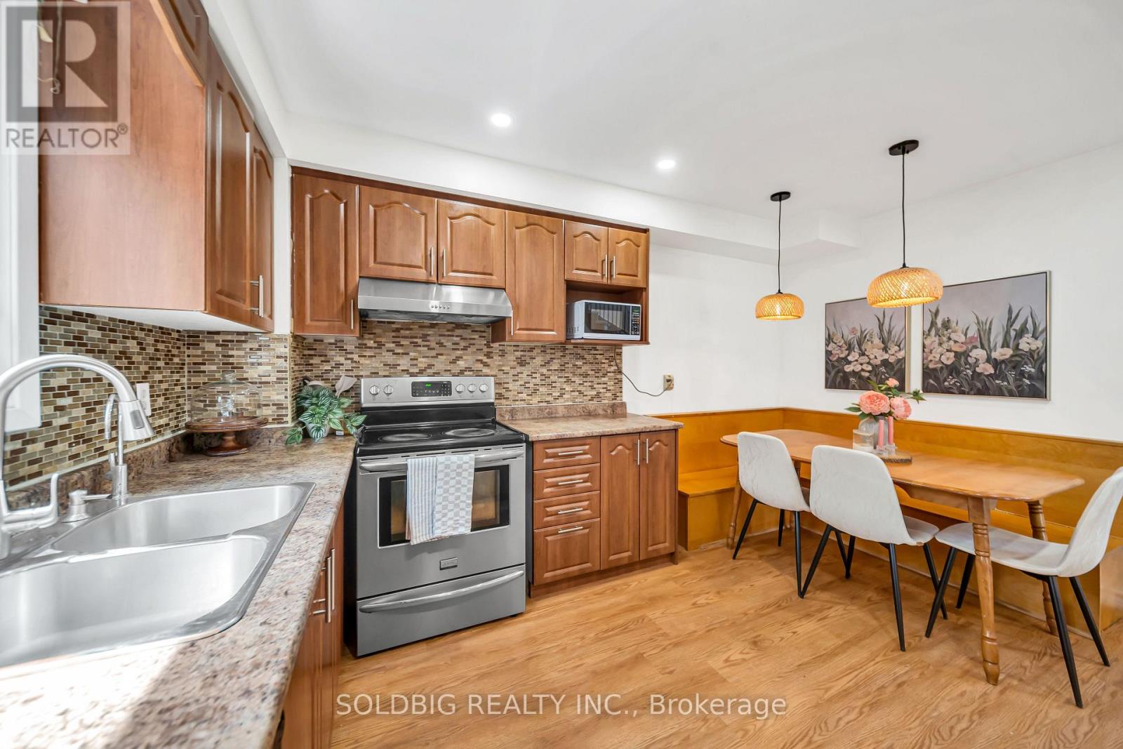 76 Banting Crescent, Brampton, Ontario  L6Y 2K9 - Photo 11 - W13745386