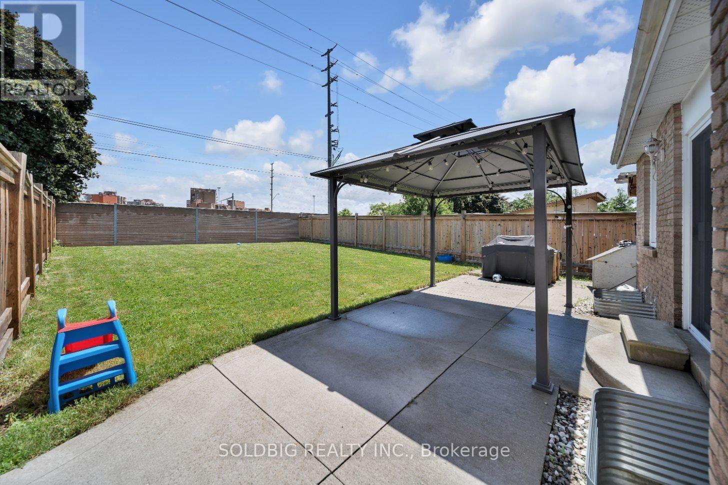 76 Banting Crescent, Brampton, Ontario  L6Y 2K9 - Photo 30 - W13745386
