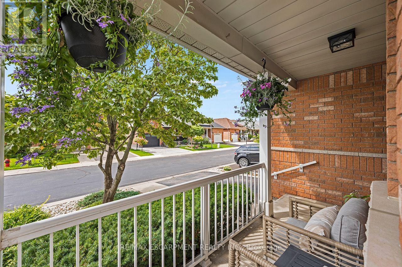 311 Malick Street, Milton, Ontario  L9T 5X4 - Photo 5 - W13745454