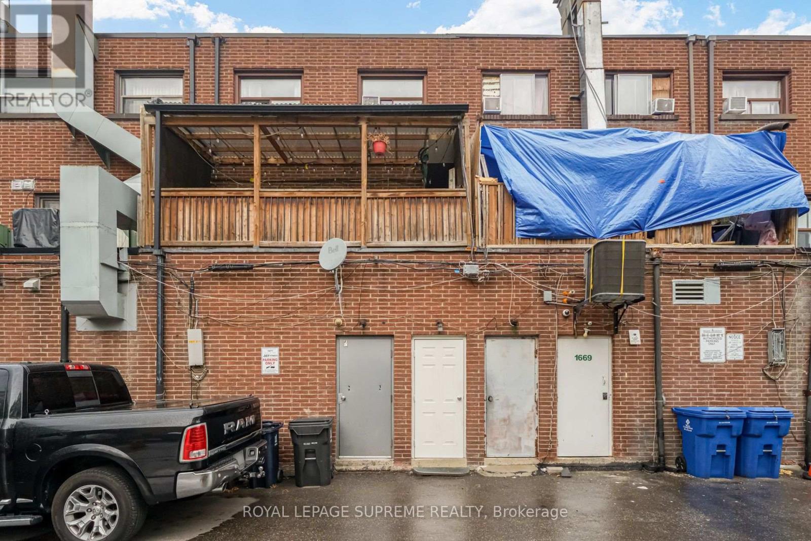 1671 St Clair Avenue W, Toronto, Ontario  M6N 1H9 - Photo 13 - W13745488