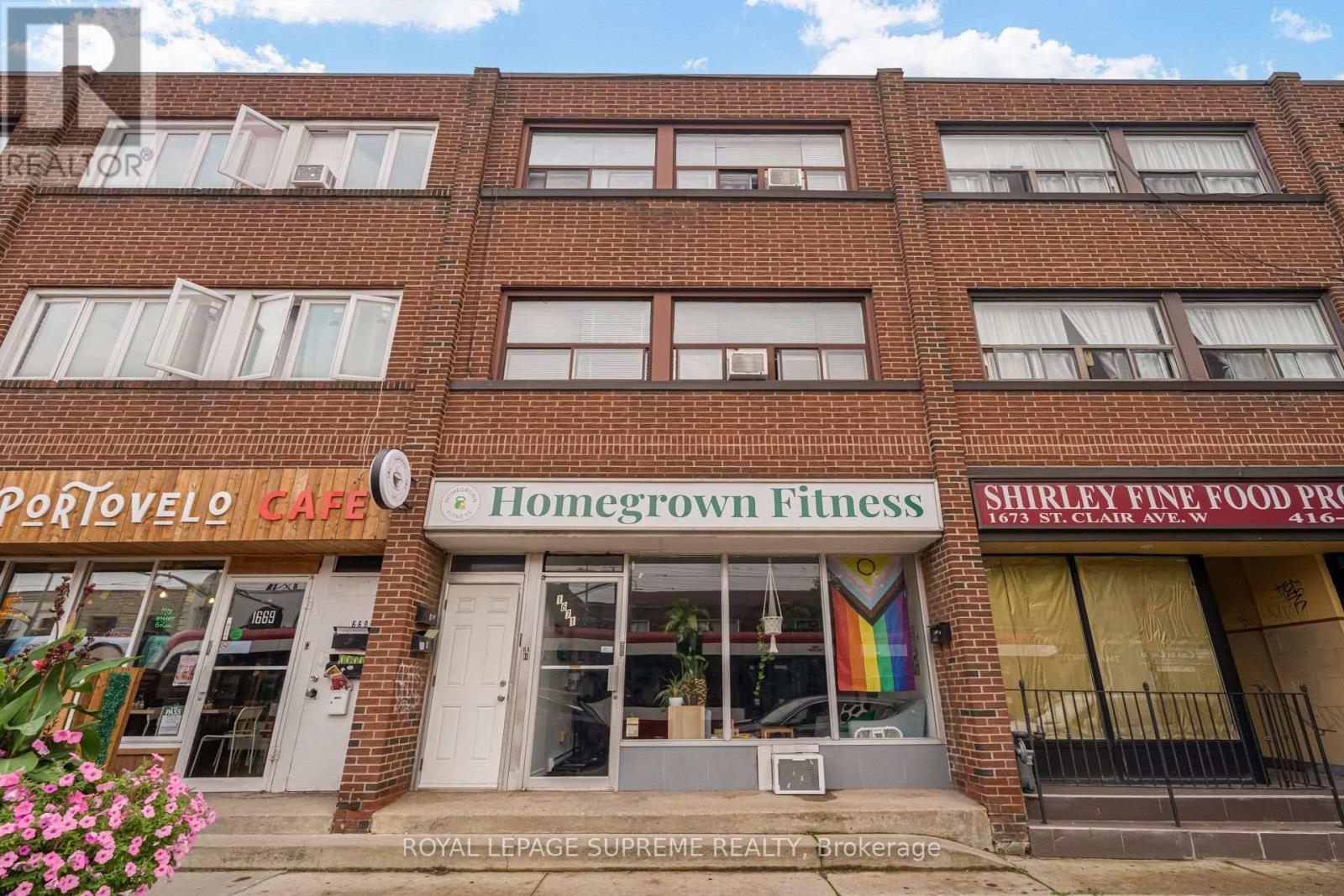 1671 St Clair Avenue W, Toronto, Ontario  M6N 1H9 - Photo 2 - W13745488