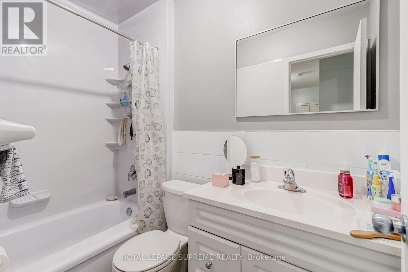 1671 St Clair Avenue W, Toronto, Ontario  M6N 1H9 - Photo 23 - W13745488