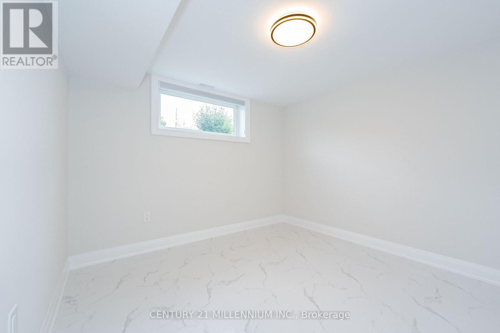 C - 31 Mariposa Avenue, Toronto, Ontario  M6N 4A1 - Photo 14 - W13745534