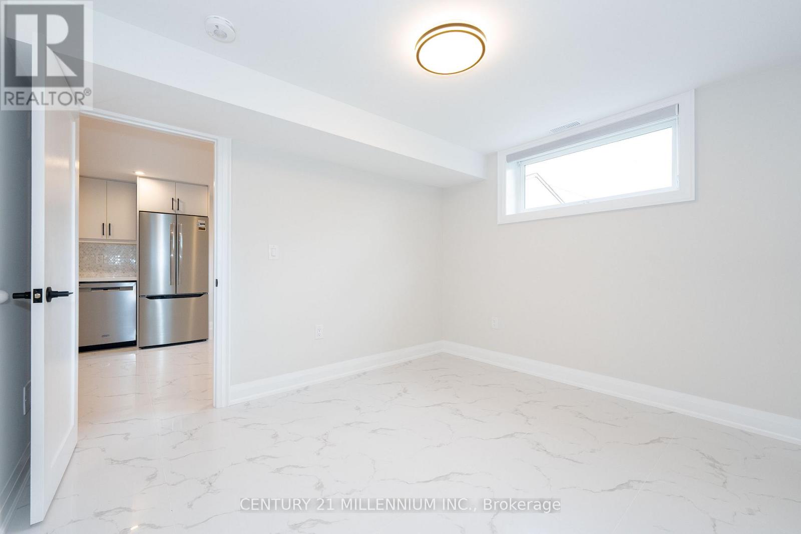 C - 31 Mariposa Avenue, Toronto, Ontario  M6N 4A1 - Photo 15 - W13745534