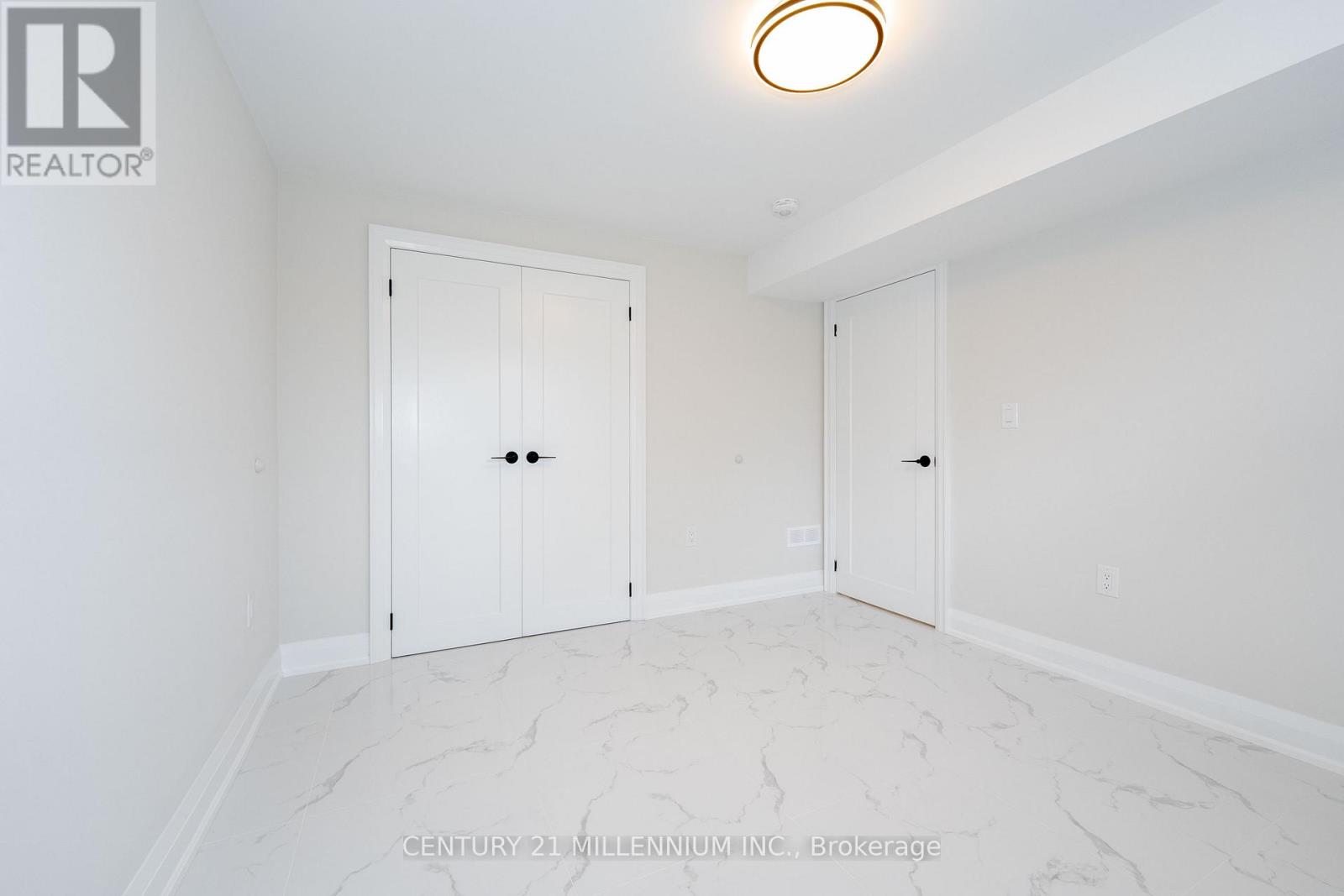 C - 31 Mariposa Avenue, Toronto, Ontario  M6N 4A1 - Photo 16 - W13745534