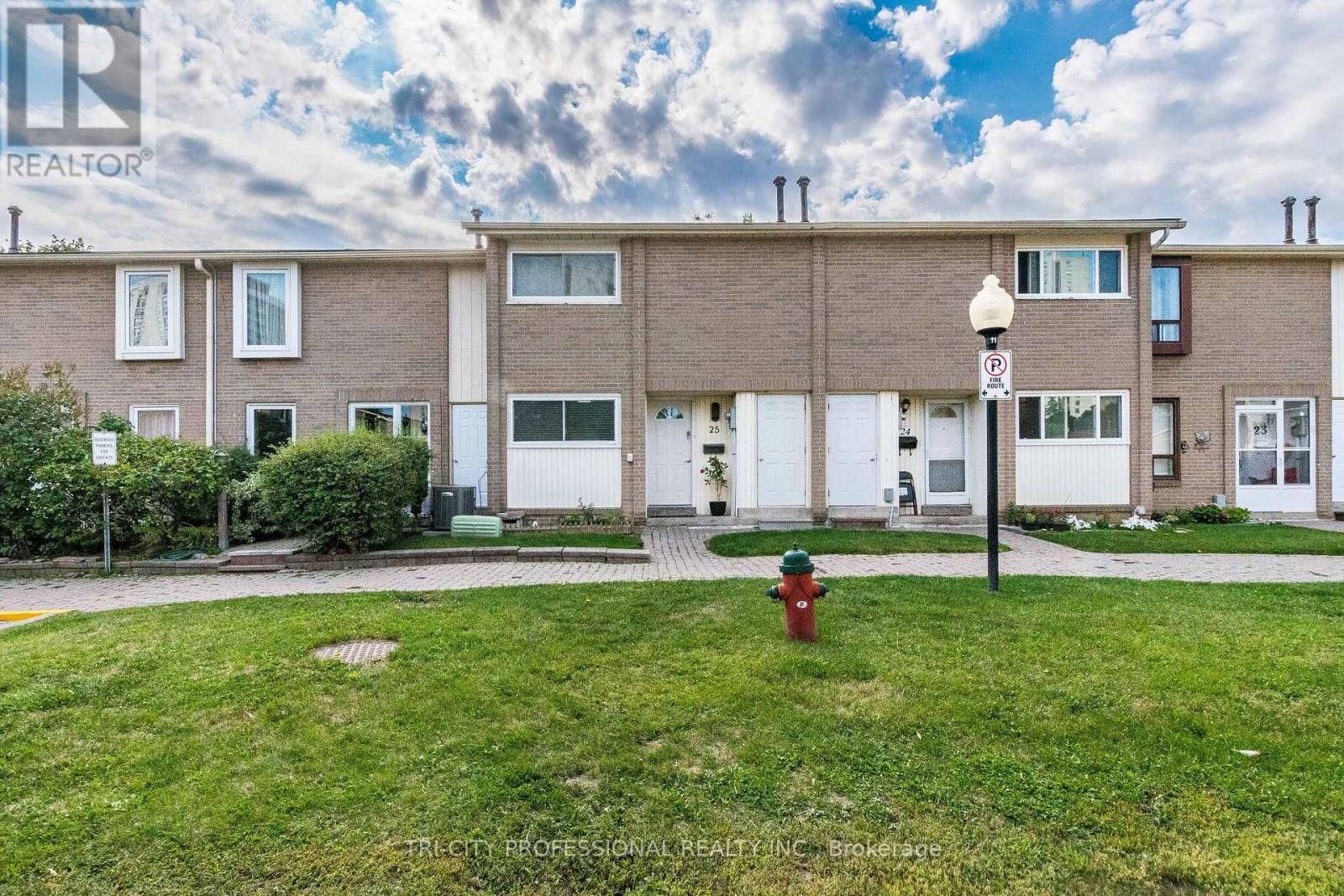 25 CRAIGLEIGH CRESCENT, Brampton, Ontario