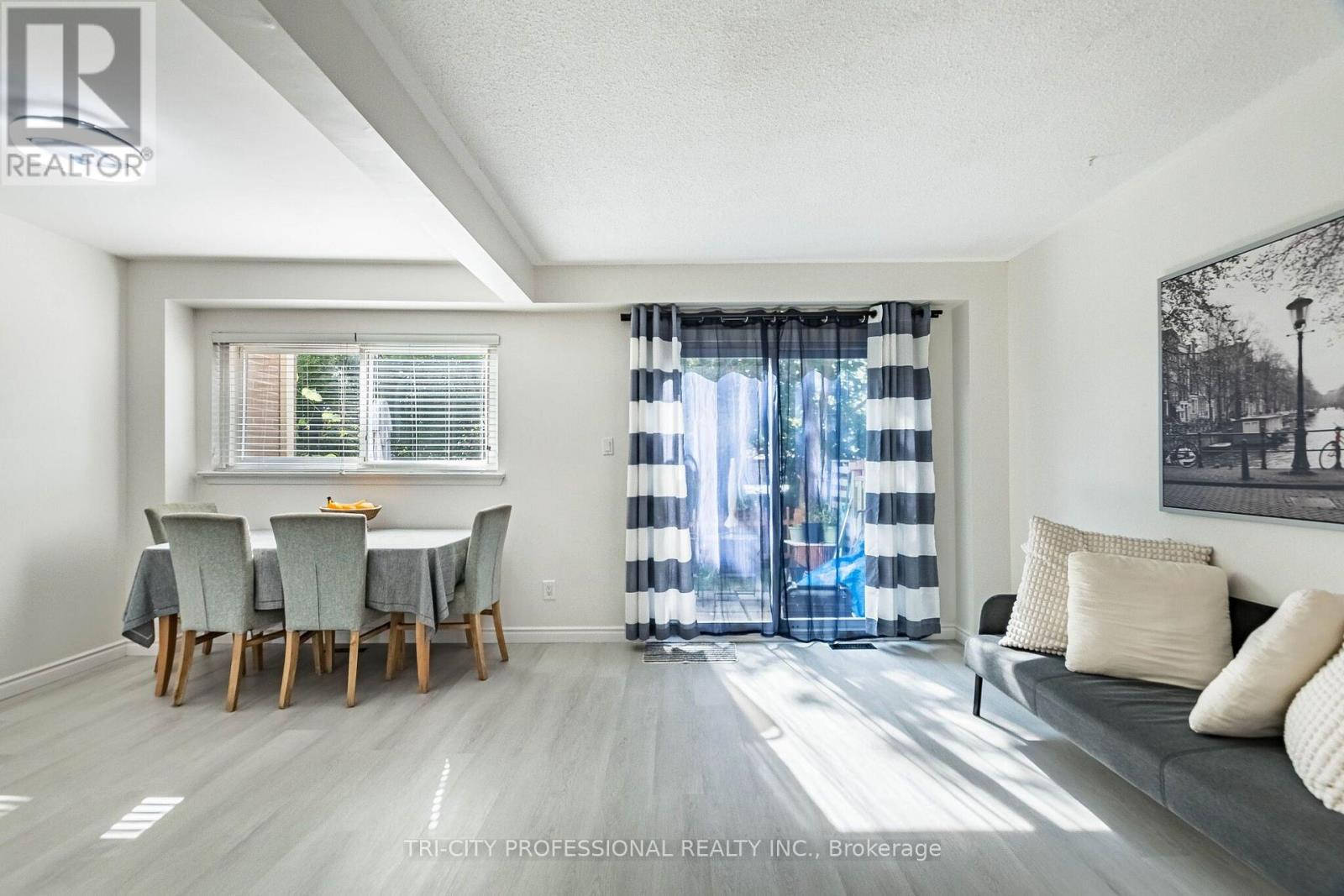 25 Craigleigh Crescent, Brampton, Ontario  L6T 2E3 - Photo 11 - W13745542