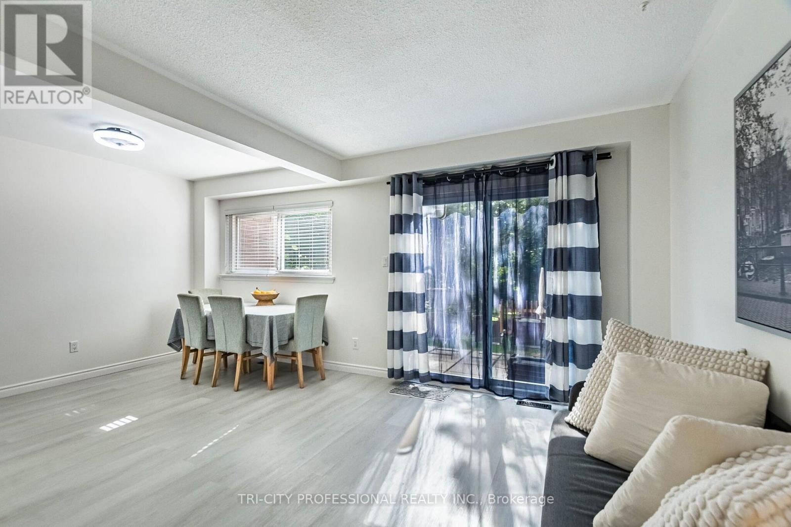 25 Craigleigh Crescent, Brampton, Ontario  L6T 2E3 - Photo 12 - W13745542