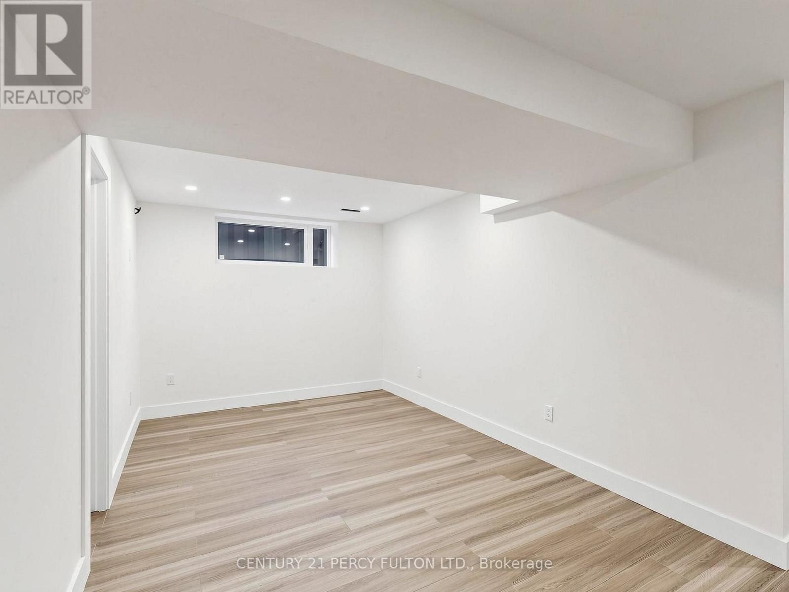 18 Wyman Crescent, Bradford West Gwillimbury, Ontario L3Z 3J5 - Photo 25 - N13739268