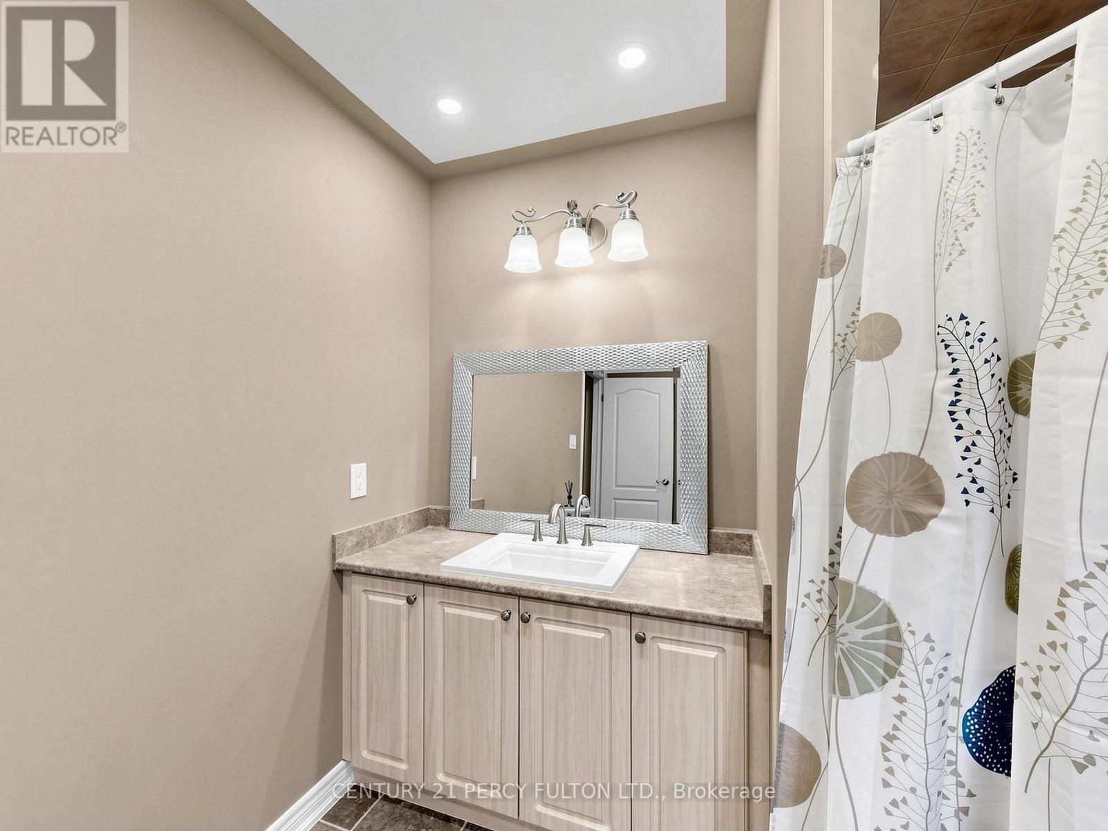 18 Wyman Crescent, Bradford West Gwillimbury, Ontario L3Z 3J5 - Photo 20 - N13739268