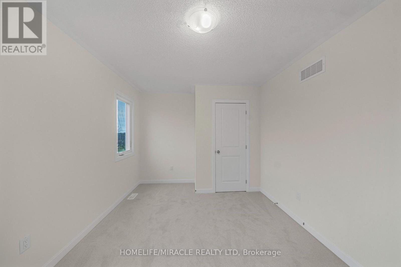 8 Royal Oak Crescent, Loyalist, Ontario  K0H 1G0 - Photo 28 - X13745366