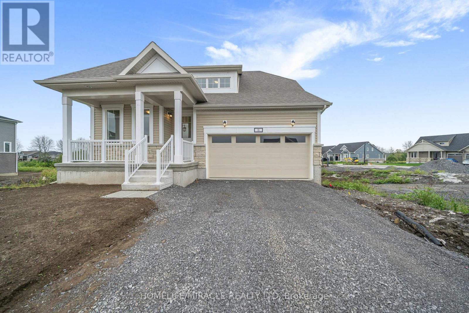 8 Royal Oak Crescent, Loyalist, Ontario  K0H 1G0 - Photo 3 - X13745366