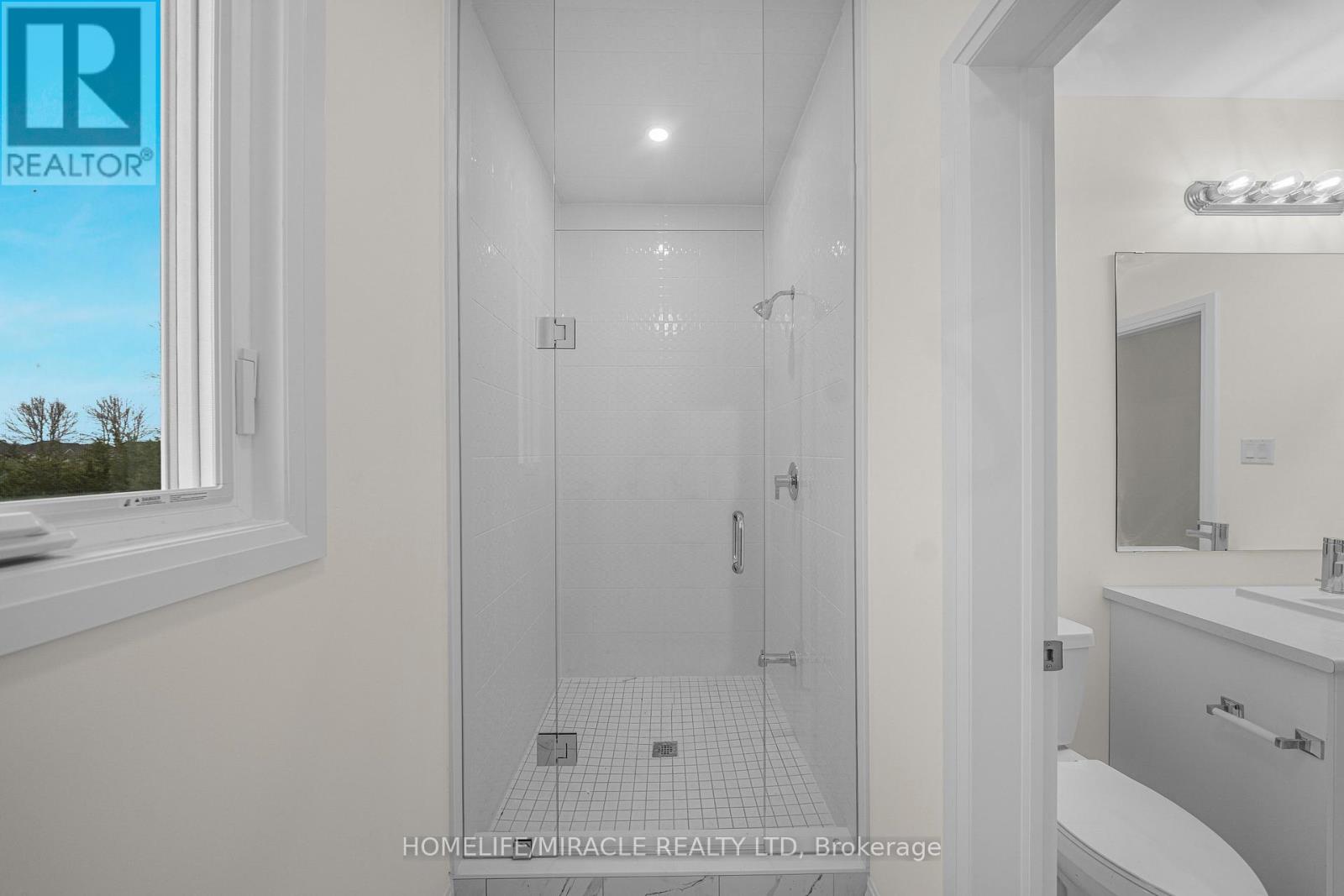 8 Royal Oak Crescent, Loyalist, Ontario  K0H 1G0 - Photo 9 - X13745366