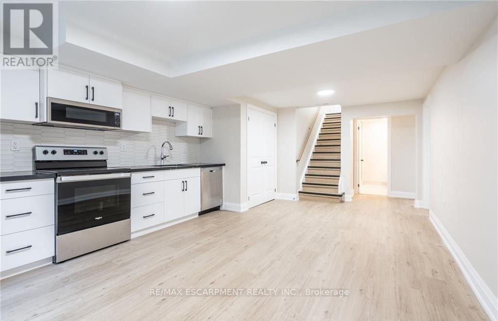 D - 80 Irene Avenue, Hamilton, Ontario L8G 2B2 - Photo 5 - X13745368