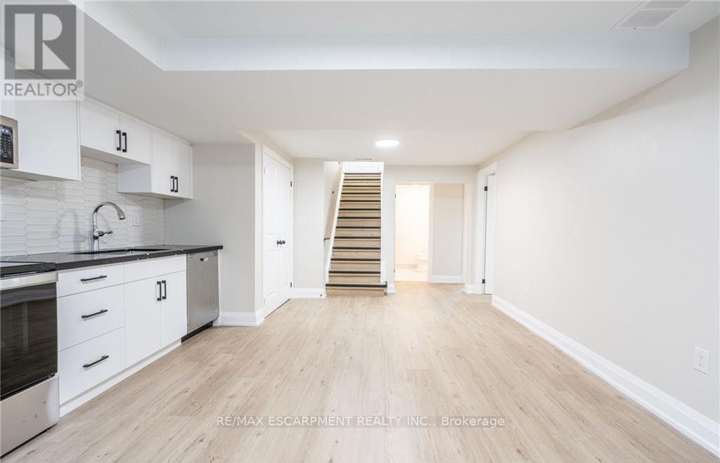 D - 80 Irene Avenue, Hamilton, Ontario L8G 2B2 - Photo 6 - X13745368