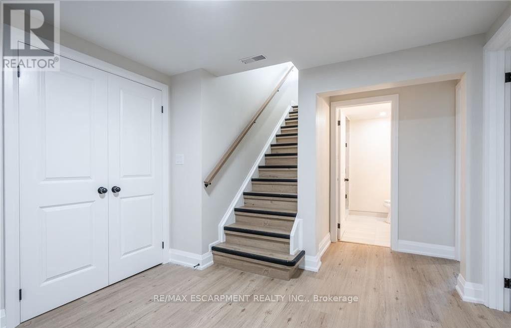 D - 80 Irene Avenue, Hamilton, Ontario L8G 2B2 - Photo 7 - X13745368