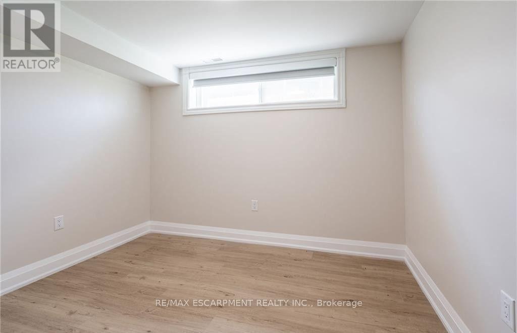 D - 80 Irene Avenue, Hamilton, Ontario L8G 2B2 - Photo 8 - X13745368