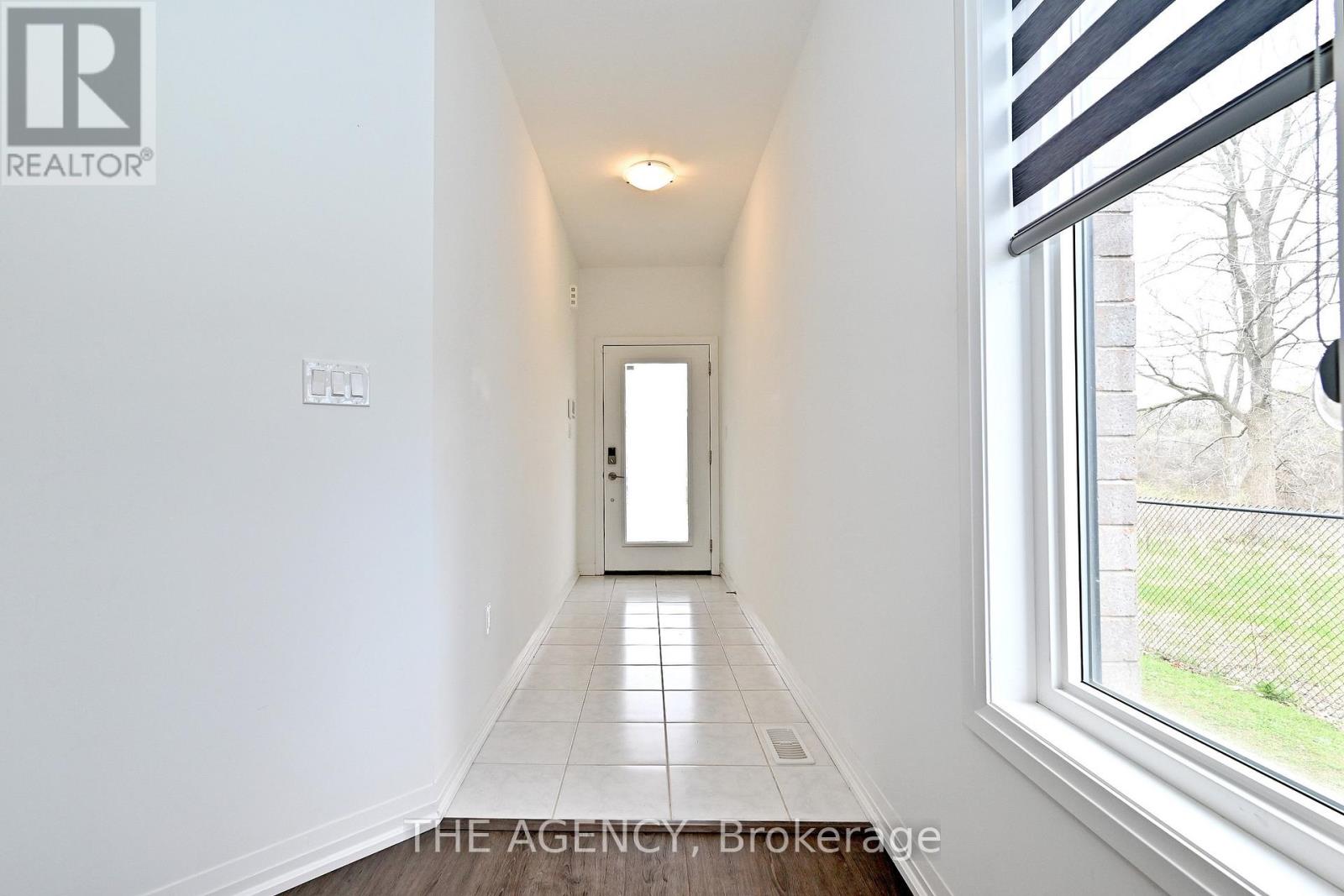 104 - 4552 Portage Road, Niagara Falls, Ontario L2E 6A8 - Photo 3 - X13129726